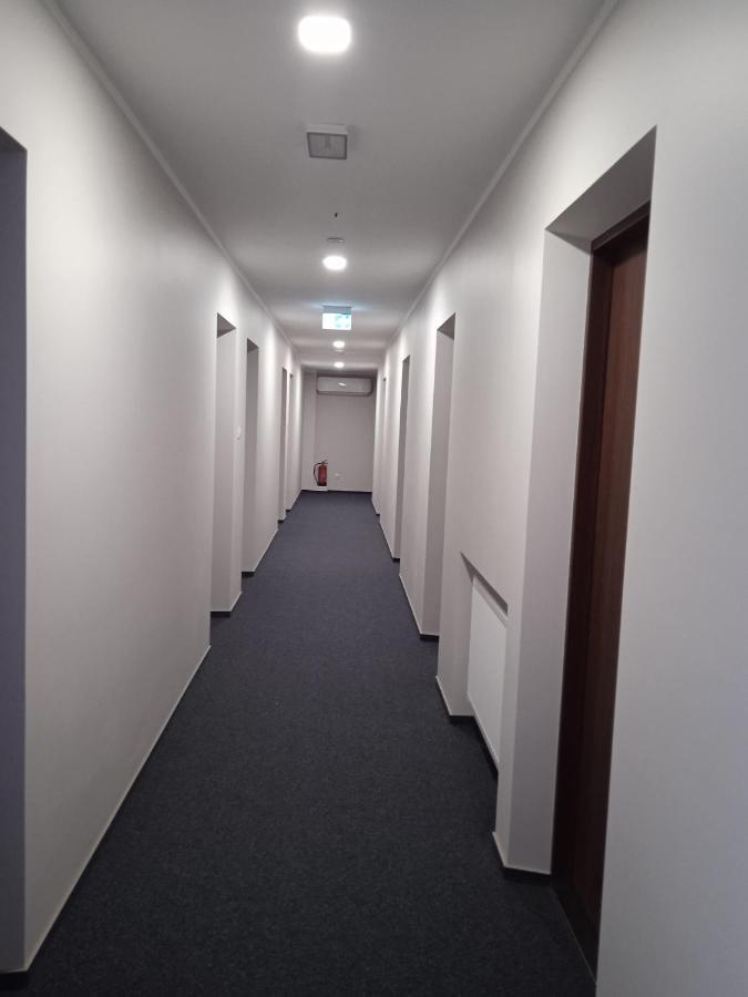Aparthotel Astral Raszyn Esterno foto