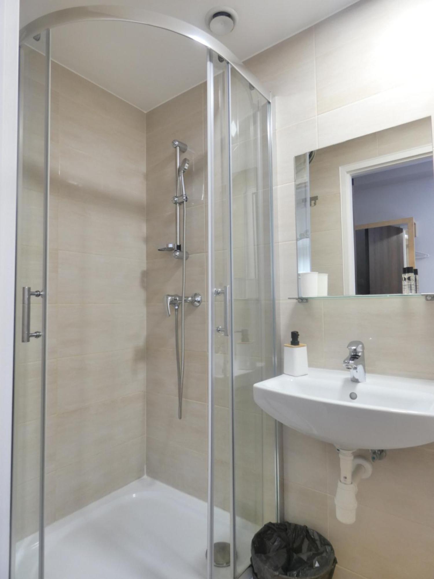 Aparthotel Astral Raszyn Esterno foto