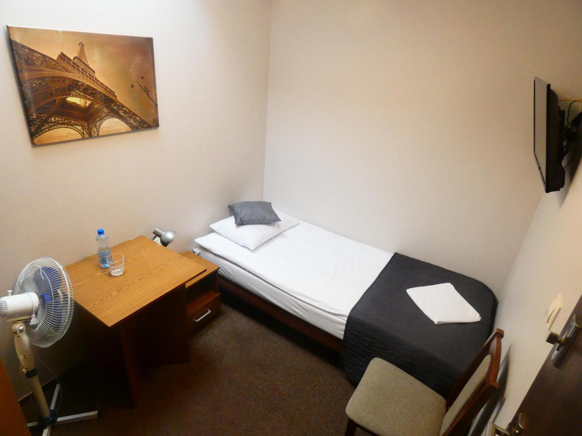 Aparthotel Astral Raszyn Esterno foto